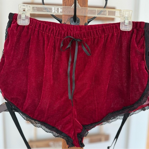 Lace Trim Velvet Women’s Cami Pajama/Lingerie Set Red with Black Trim 2XL EUC - Picture 7 of 10